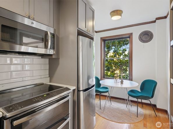 400 Boylston Avenue E 210, Seattle WA 98102