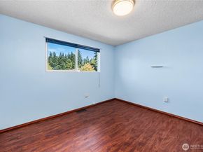 3109 NE 40th Place, Bremerton WA 98310