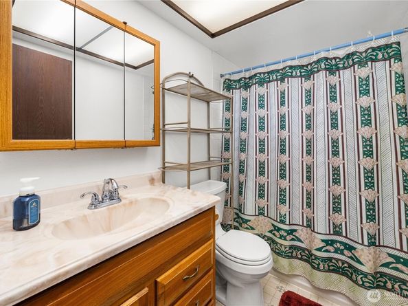 3109 NE 40th Place, Bremerton WA 98310