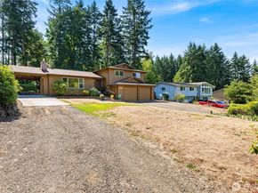 3109 NE 40th Place, Bremerton WA 98310