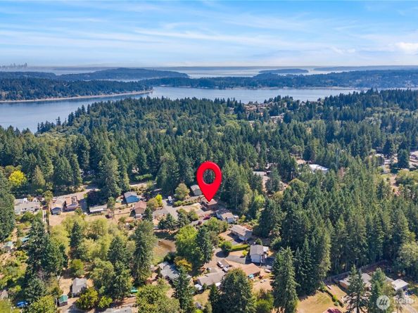 3109 NE 40th Place, Bremerton WA 98310