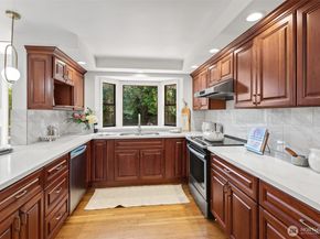 12514 SE 16th Street, Bellevue WA 98005