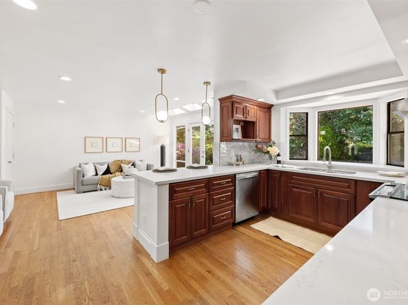 12514 SE 16th Street, Bellevue WA 98005