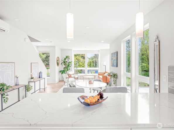12225 Roseberg Avenue S 9, Seattle WA 98168