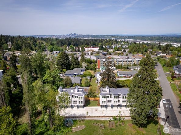 12225 Roseberg Avenue S 9, Seattle WA 98168