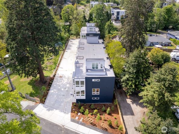 12225 Roseberg Avenue S 9, Seattle WA 98168