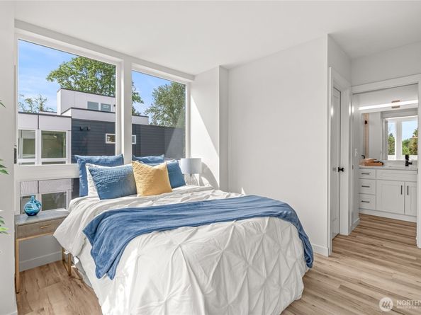12225 Roseberg Avenue S 9, Seattle WA 98168