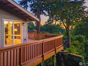 28601 13th Avenue S, Federal Way WA 98003