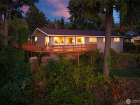 28601 13th Avenue S, Federal Way WA 98003