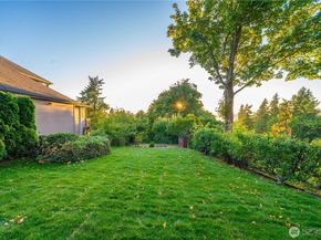 28601 13th Avenue S, Federal Way WA 98003