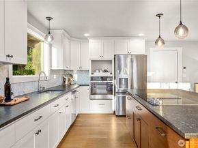 28601 13th Avenue S, Federal Way WA 98003