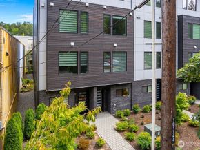 17338 Bothell Way NE E, Bothell WA 98011