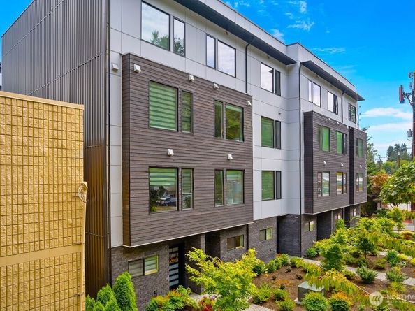 17338 Bothell Way NE E, Bothell WA 98011