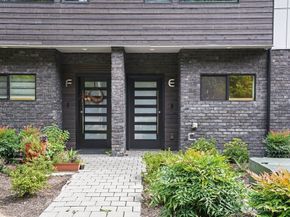 17338 Bothell Way NE E, Bothell WA 98011