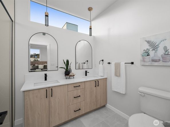 730 C Broadway E, Seattle WA 98102