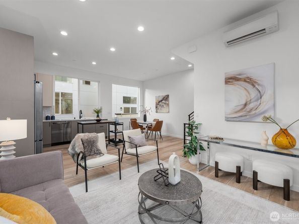 730 C Broadway E, Seattle WA 98102