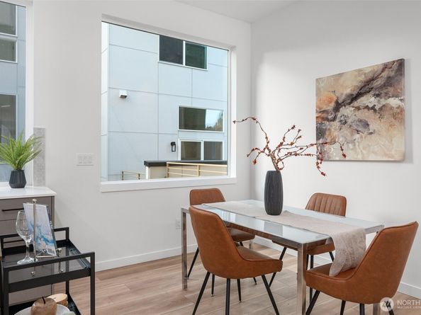 730 C Broadway E, Seattle WA 98102