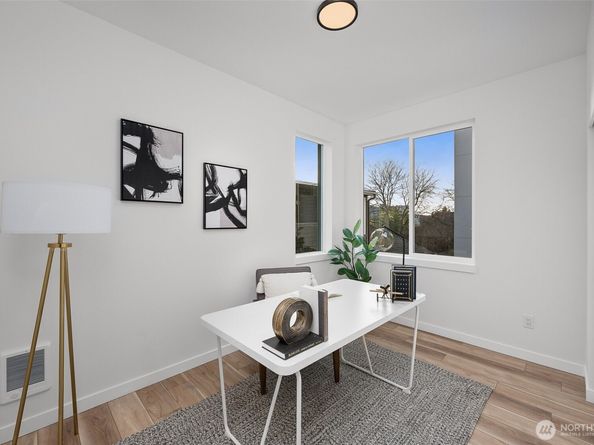 730 C Broadway E, Seattle WA 98102