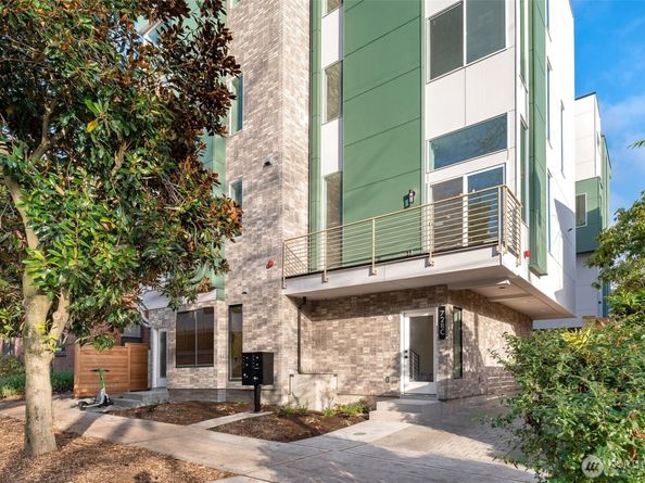 730 C Broadway E, Seattle WA 98102