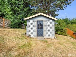 16851 105th Avenue NE, Bothell WA 98011