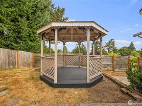 16851 105th Avenue NE, Bothell WA 98011