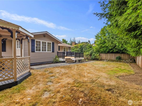 16851 105th Avenue NE, Bothell WA 98011