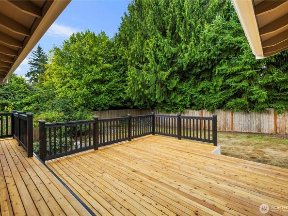 16851 105th Avenue NE, Bothell WA 98011