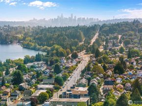7111 Linden Avenue N 401, Seattle WA 98103