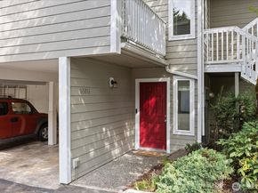 10016 NE 124th Place 108, Kirkland WA 98034