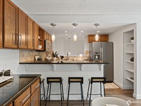 10016 NE 124th Place 108, Kirkland WA 98034