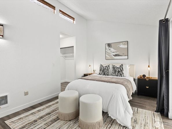 10016 NE 124th Place 108, Kirkland WA 98034