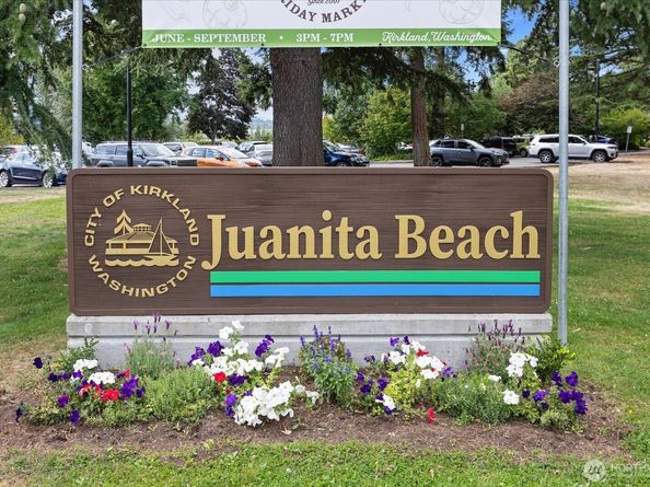 10016 NE 124th Place 108, Kirkland WA 98034