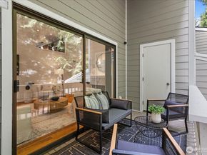 10016 NE 124th Place 108, Kirkland WA 98034