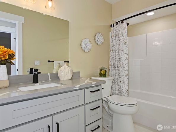 8536 S 114th Street, Seattle WA 98178