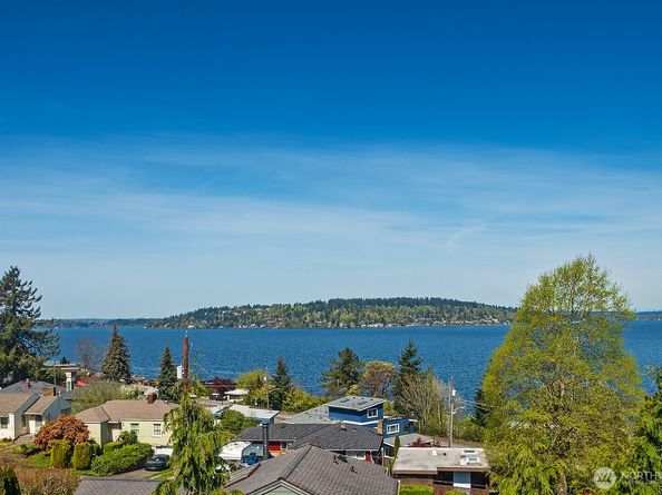 8536 S 114th Street, Seattle WA 98178