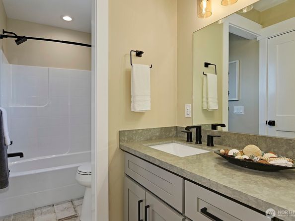 8536 S 114th Street, Seattle WA 98178
