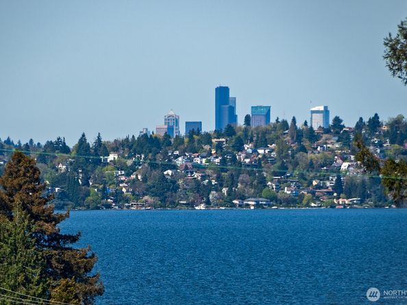 8536 S 114th Street, Seattle WA 98178