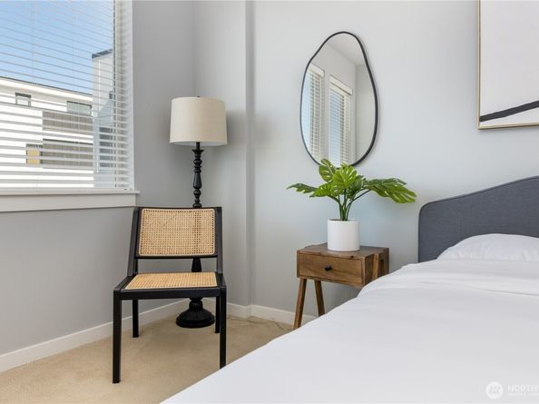 6213 22nd Avenue NW, Seattle WA 98107