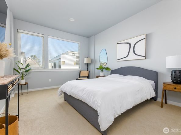 6213 22nd Avenue NW, Seattle WA 98107
