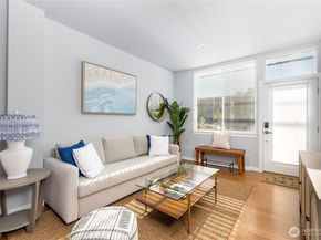6213 22nd Avenue NW, Seattle WA 98107
