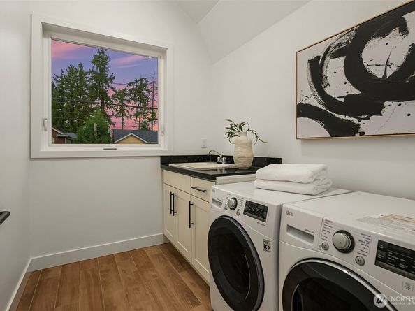 12411 NE 90th Street, Kirkland WA 98033