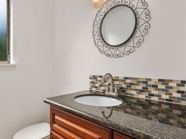 10626 NE Glen Acres Drive 626, Seattle WA 98168