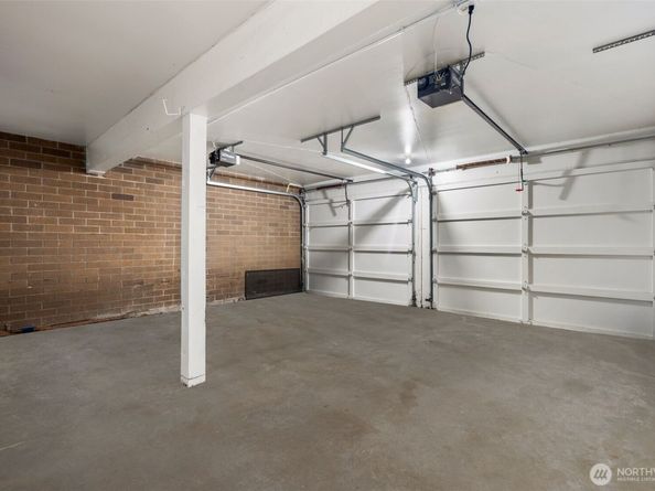 10626 NE Glen Acres Drive 626, Seattle WA 98168