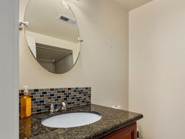 10626 NE Glen Acres Drive 626, Seattle WA 98168