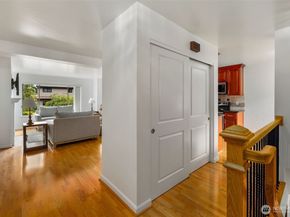 10626 NE Glen Acres Drive 626, Seattle WA 98168