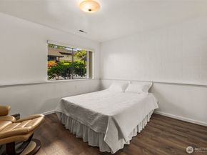 10626 NE Glen Acres Drive 626, Seattle WA 98168