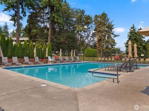 10626 NE Glen Acres Drive 626, Seattle WA 98168