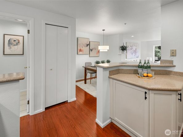 19649 15th Avenue NE, Shoreline WA 98155