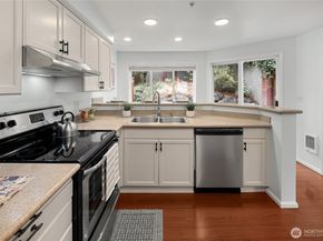 19649 15th Avenue NE, Shoreline WA 98155