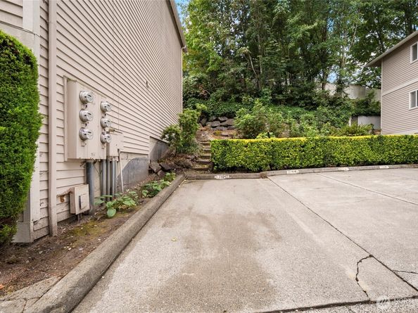 19649 15th Avenue NE, Shoreline WA 98155